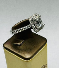 Vera Wang Love GIA Certified Center Stone Diamond Bridal Ring Set Approx 1.7 CT. T.W.  Pre-owned Item #391043