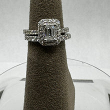 Vera Wang Love GIA Certified Center Stone Diamond Bridal Ring Set Approx 1.7 CT. T.W.  Pre-owned Item #391043