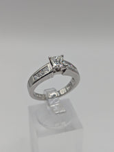Ladies Platinum & Diamond Engagement Ring 1.19 CTW VS1, H/G Color Size 7 , Item #257316b