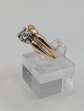 Ladies Elegant 14K Yellow Gold Ring with White Gold Prong Head, 0.10CT VS1 H Color, Sz. 5 Preowned item #249668