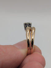 Ladies Elegant 14K Yellow Gold Ring with White Gold Prong Head, 0.10CT VS1 H Color, Sz. 5 Preowned item #249668