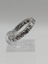 1.75 Ct Round Bar Set Diamond Eternity Wedding Band Ring in Platinum, Pre-owned item #266935b